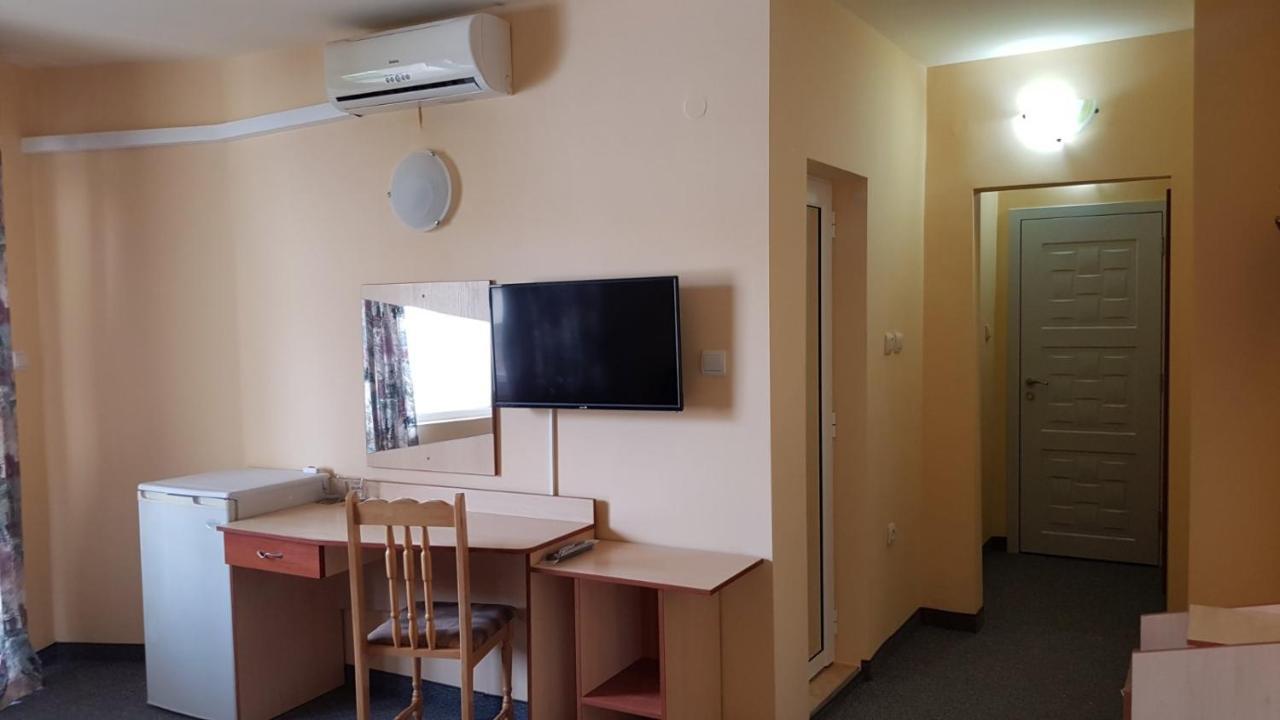 Krasi Hotel Ravda Esterno foto