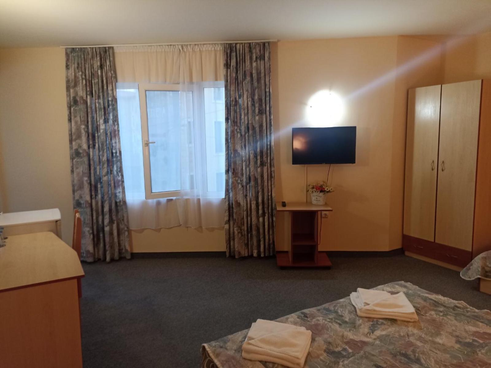 Krasi Hotel Ravda Esterno foto