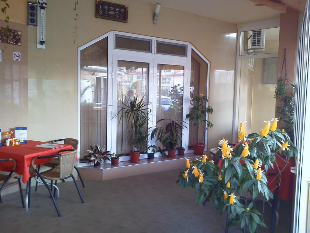 Krasi Hotel Ravda Esterno foto