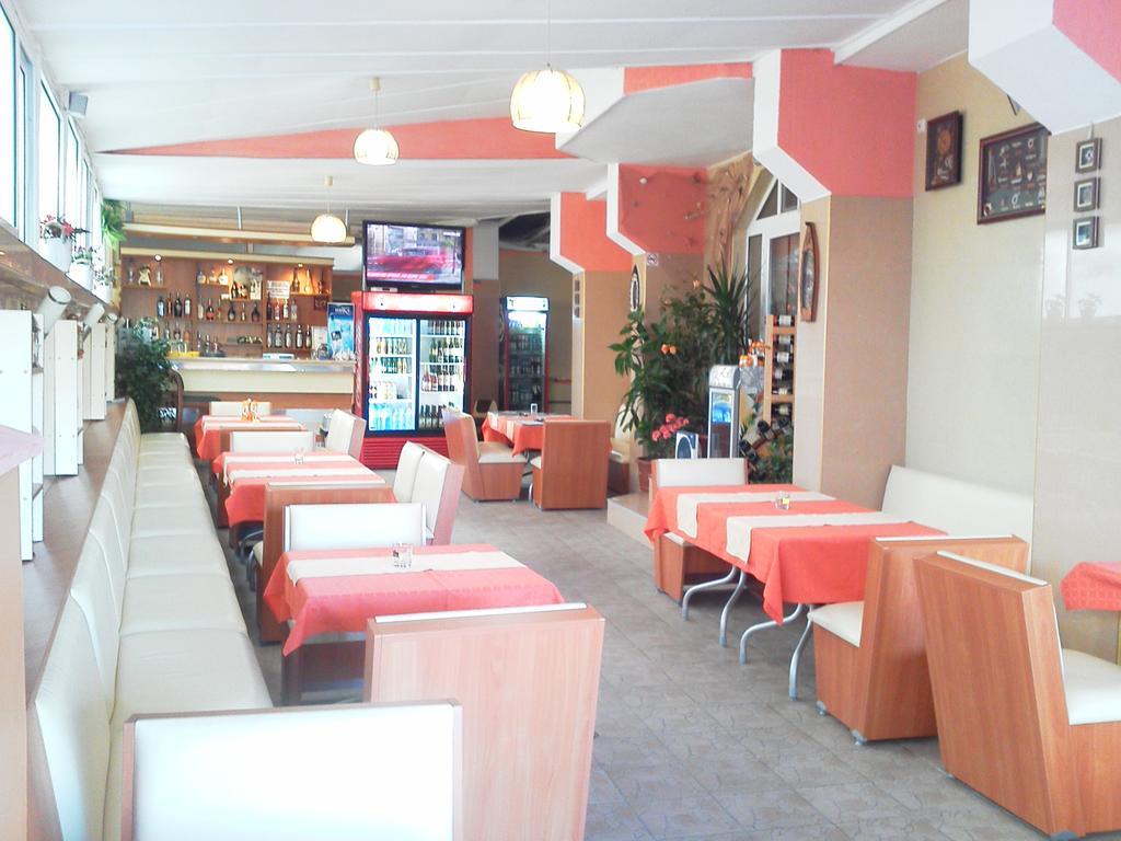 Krasi Hotel Ravda Esterno foto